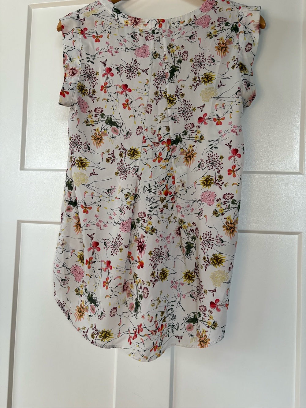 Pleione Floral Sleeveless Blouse Size Small - Picture 2 of 10
